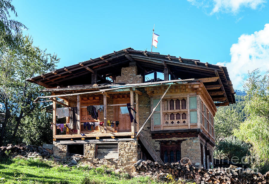 Bhutanese traditional house - Bhutan Photograph by Ulysse Pixel - Pixels