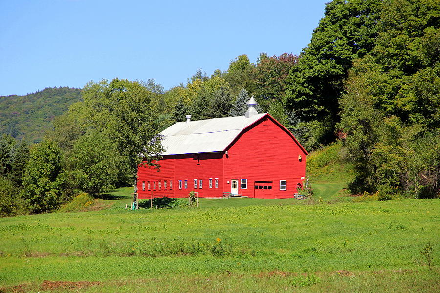 Big Red Barn Photograph By Heidi Mccarthy