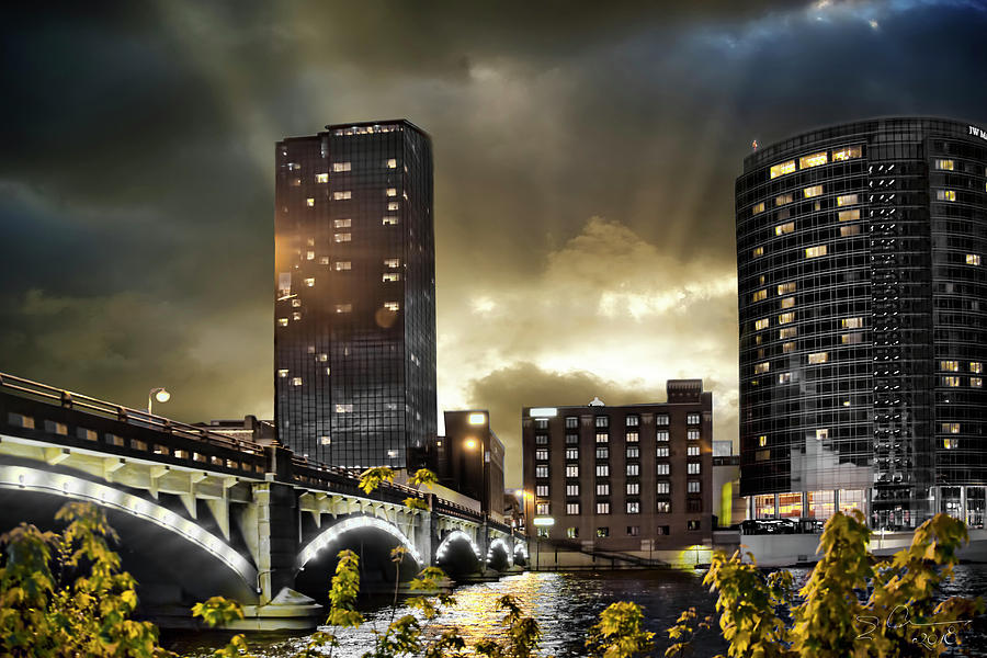 Big Sky Grand Rapids Night Photograph by Evie Carrier