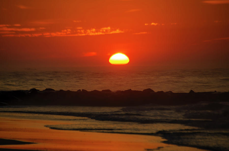Big Sun - Ocean City New Jersey Photograph by Bill Cannon