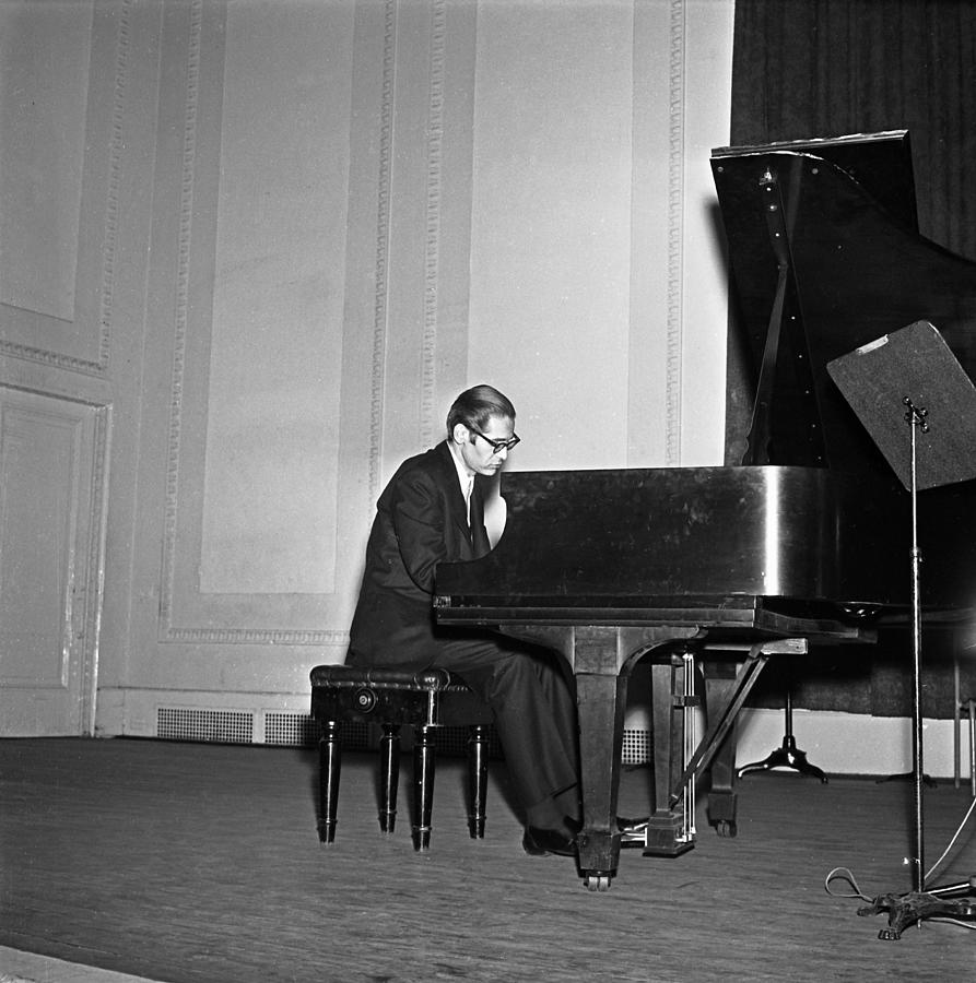 Bill Evans Trio Concert At Town Hall In Photograph by Donaldson Collection