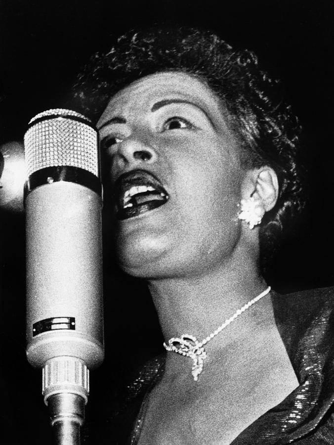 Black And White Photograph - Billie Holiday by Keystone-france