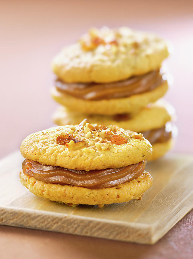 Biscuits Aux Fruits Secs Fourres A La Creme De Marron Dried Fruit ...