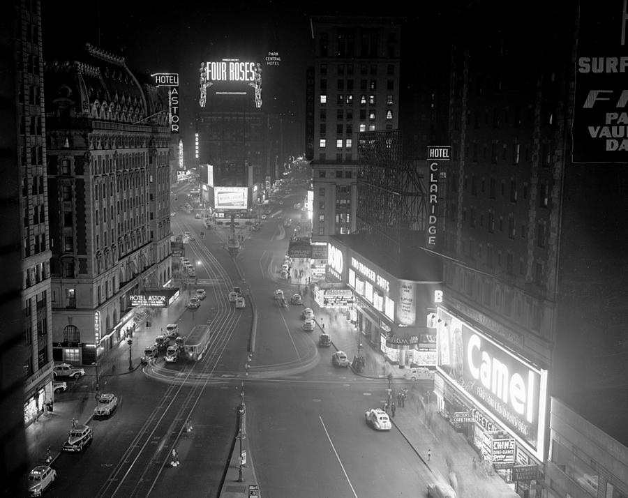 Blackout Above The 15th Floor In Times Photograph by New York Daily News Archive