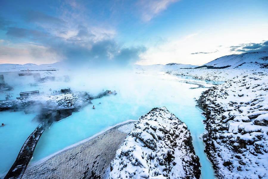 Immagini Stock - Beautiful, Blue, Bright, Geothermal, Horizon, Hot,  Iceland, Lagoon, Landscape, Mountain, Nature, Outdoor, Outdoors,  Recreation, Resort, Sky, Sunny, Thermal, Tranquil, Warm, Water, White.  Image 7023237