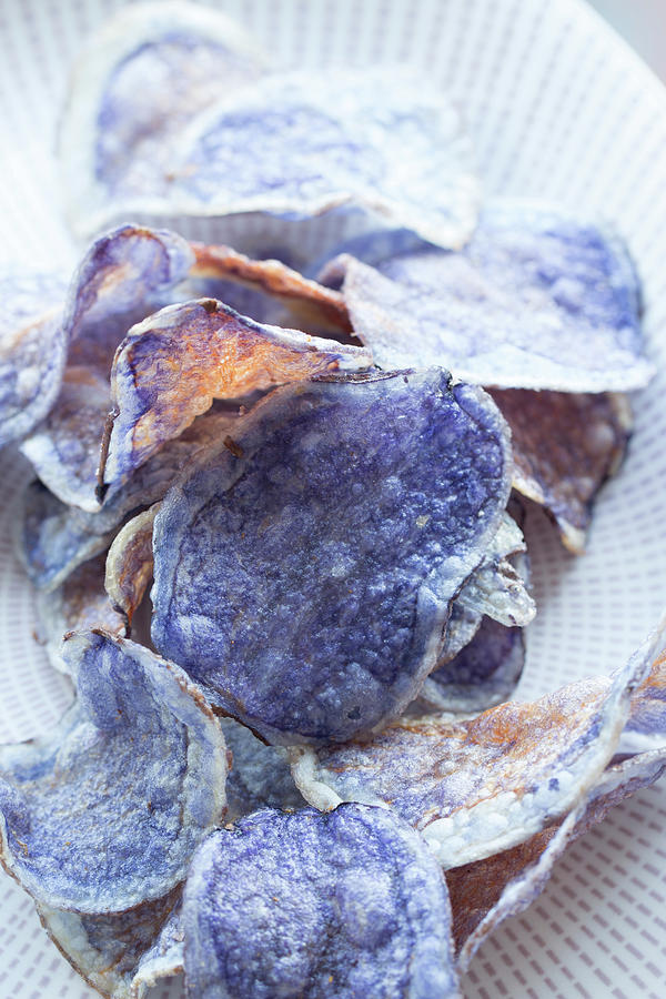 Blue Potato Chips In A Cup Photograph by Charlotte Von Elm