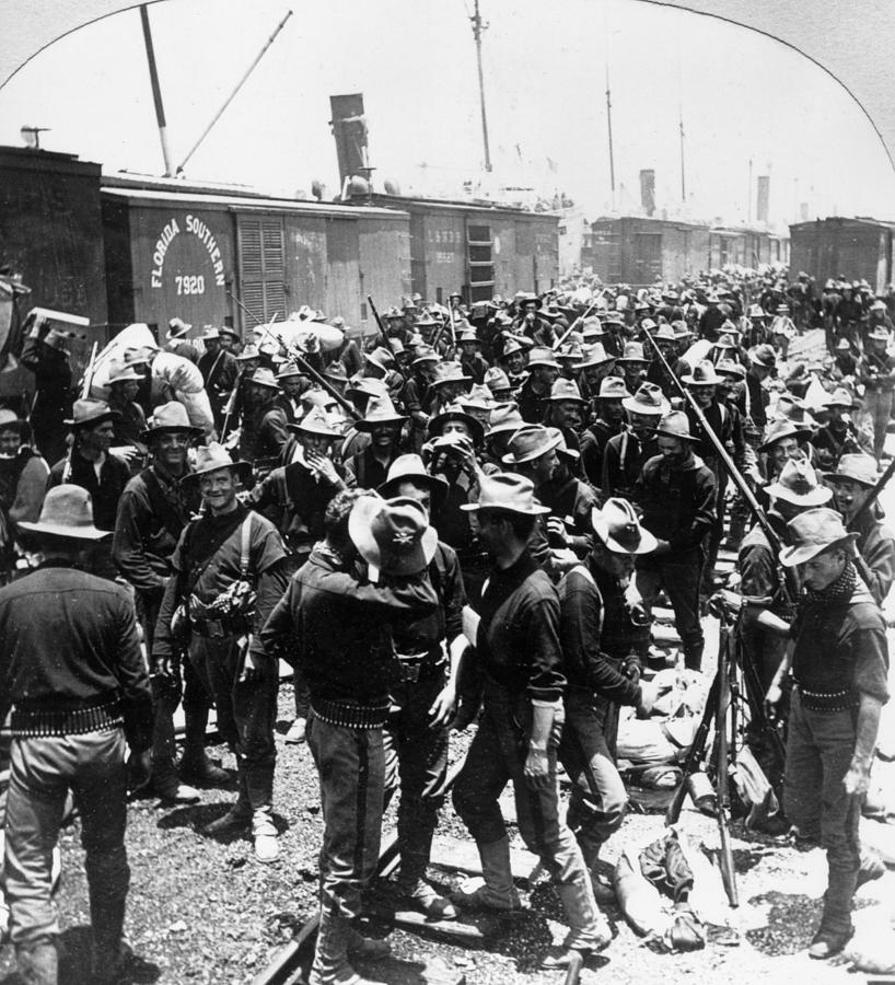 Boarding Troops Photograph by Hulton Archive