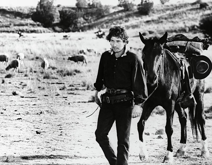 BOB DYLAN in PAT GARRET AND BILLY THE KID -1973-. Photograph by Album