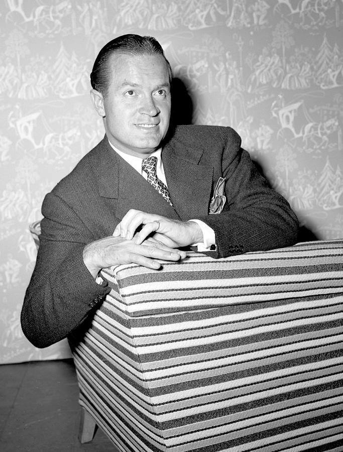Bob Hope At The Daily News Color Studio Photograph by New York Daily News Archive