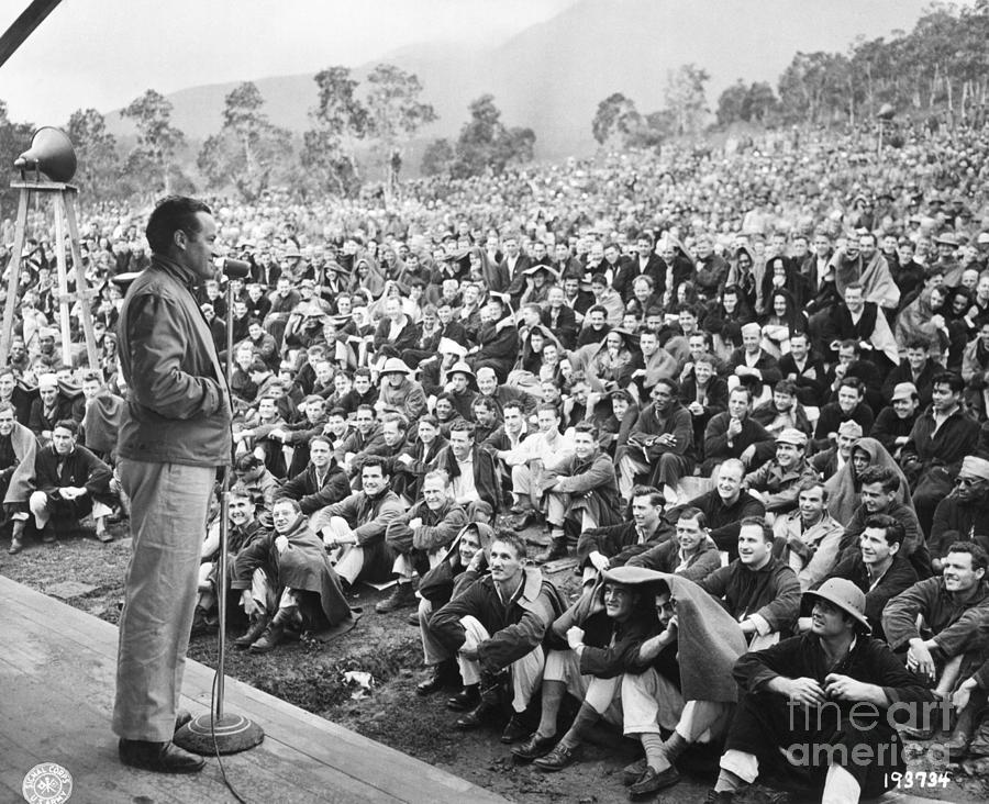 Bob Hope Performing For The U.s. Troops Photograph by Bettmann