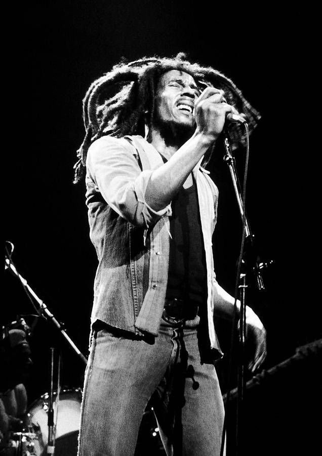 Bob Marley Photograph - Bob Marley Singing On Stage In Concert by Globe Photos