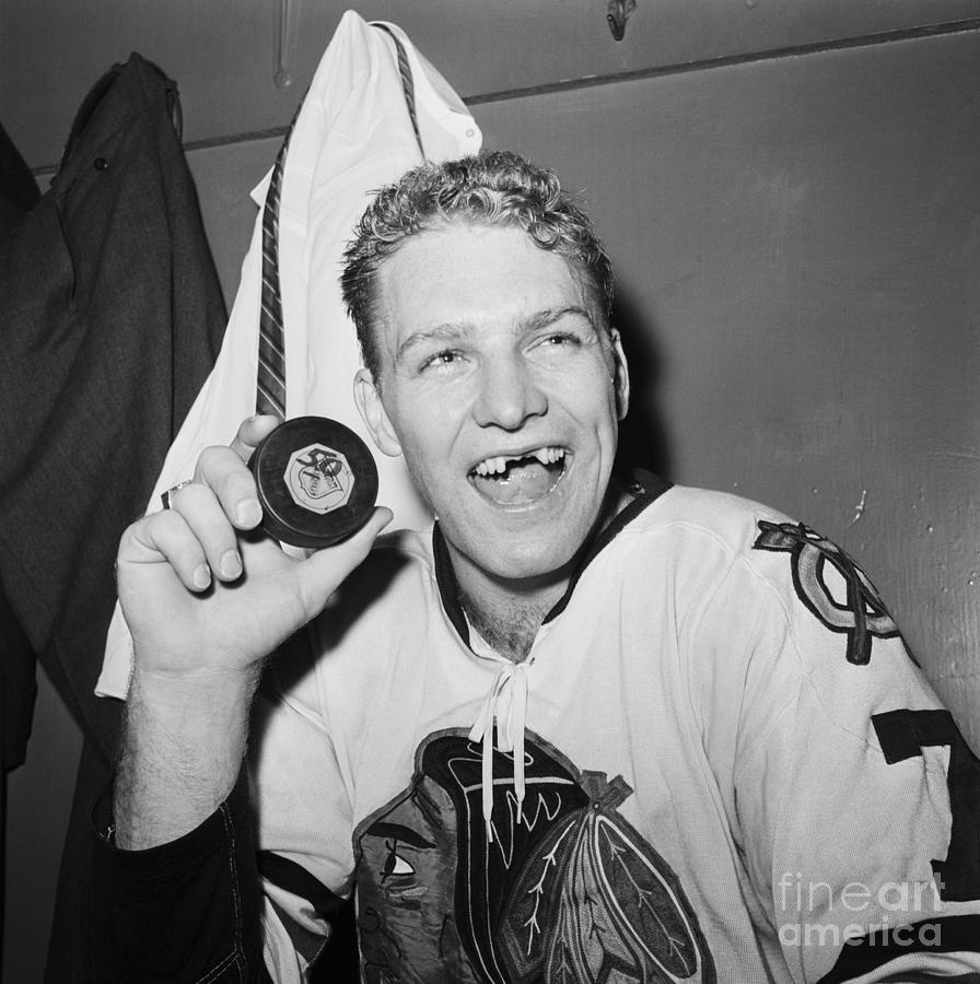 Bobby Hull Smiling With Puck Photograph by Bettmann