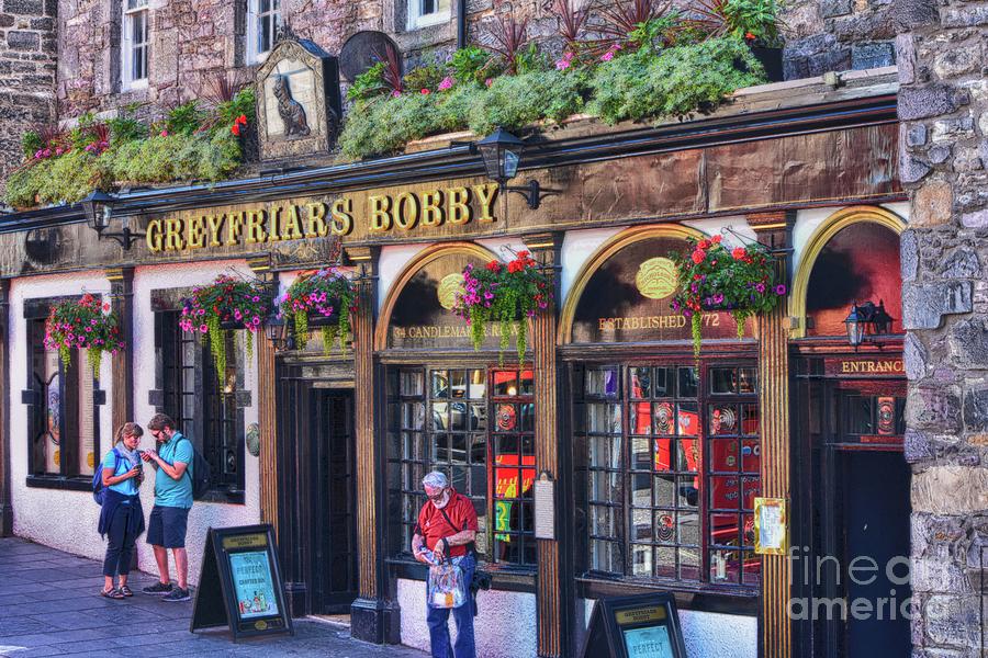 Bobbys Bar, Candlemaker Row, Edinburgh Photograph by Yvonne Johnstone
