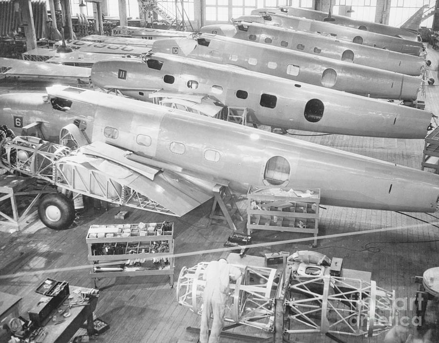 Boeing Assembly Floor Photograph by Bettmann