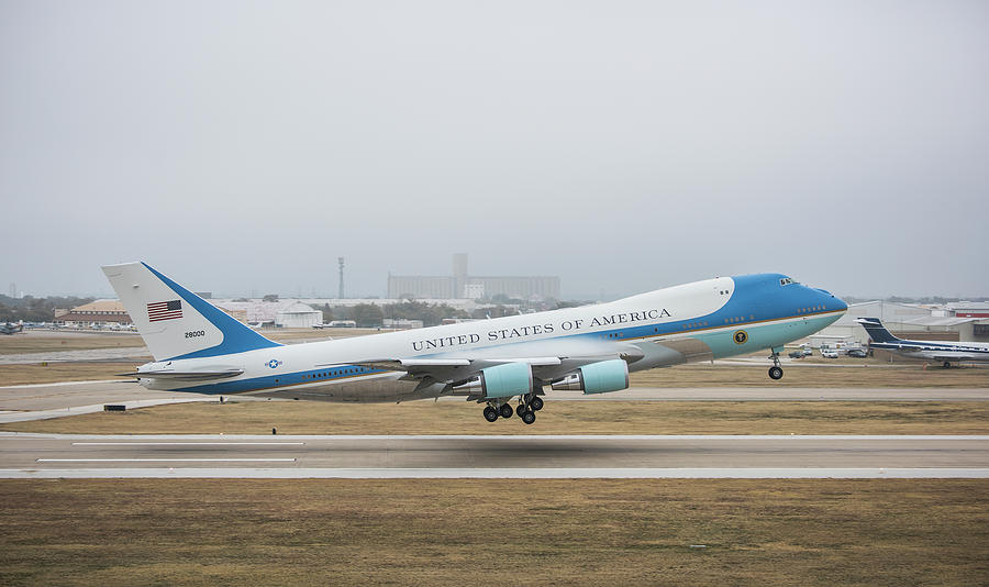 Boeing VC-25A Photograph by Jay Miller