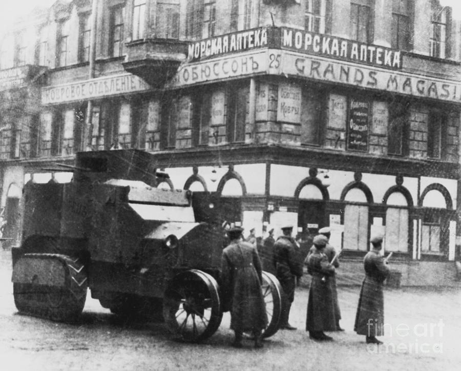Bolshevik Troops Guarding Street Photograph by Bettmann
