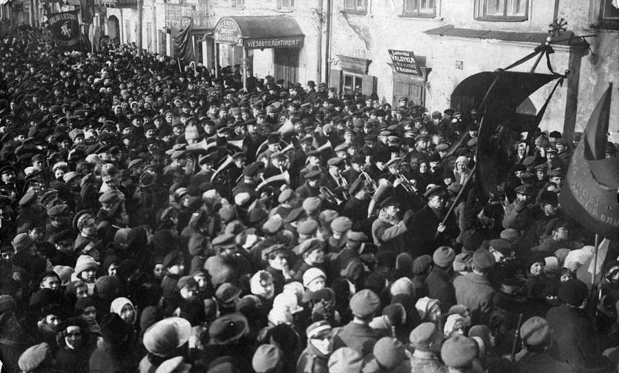 Bolshevik Uprising Photograph by Hulton Archive