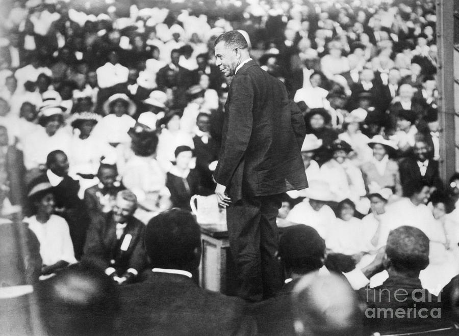 Booker T. Washington Addressing Crowd Photograph by Bettmann