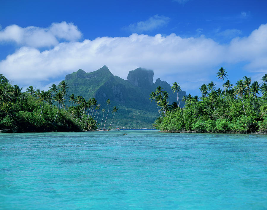 Bora Bora Island, Tahiti by Mixa