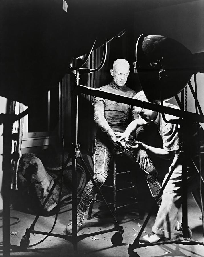 The Mummy Photograph - BORIS KARLOFF in THE MUMMY -1932-. by Album