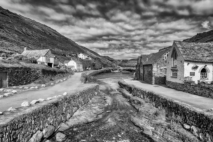 Boscastle River B and W Photograph by Scott Carruthers