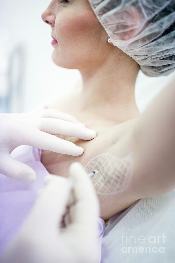 Botox Injection In Underarm Photograph by Science Photo Library