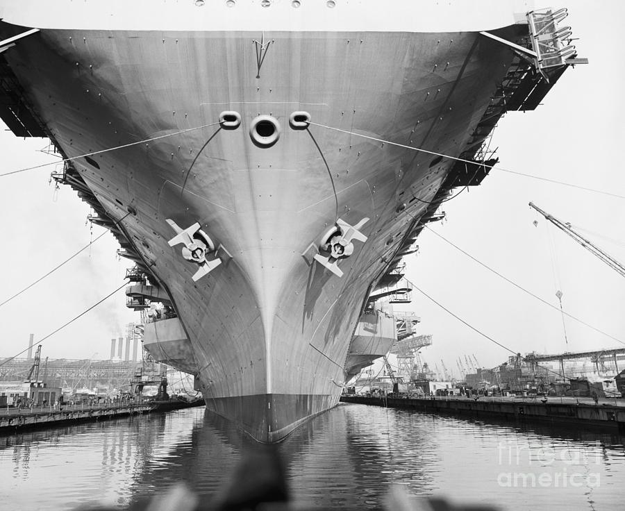 Bow Of The Uss Saratoga Warship Photograph by Bettmann