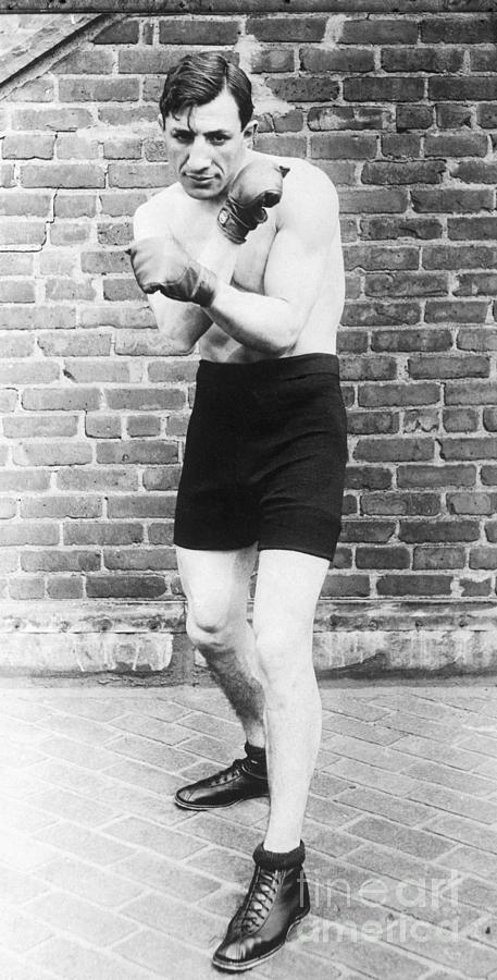 Boxer Abe Attell In Fighting Pose Photograph by Bettmann