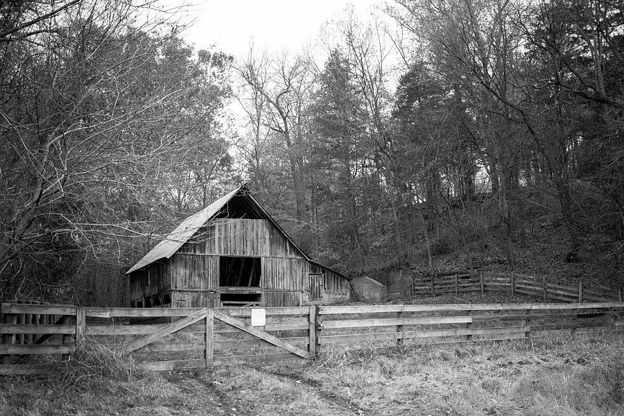 Boxley Barn Photograph by Tammy Chesney