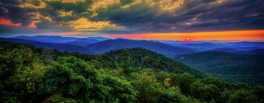 Breaking Morning - Shenandoah Valley Photograph by Mountain Dreams