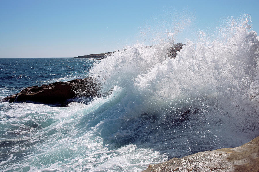 Breaking Waves Photograph by Dutchy