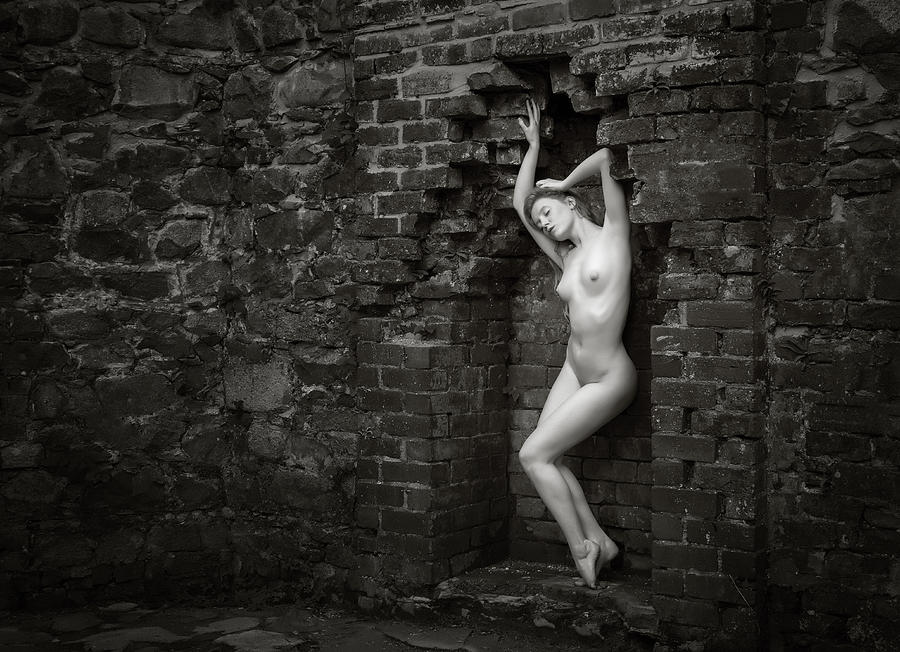 Nude Photograph - Bricked In by Ross Oscar