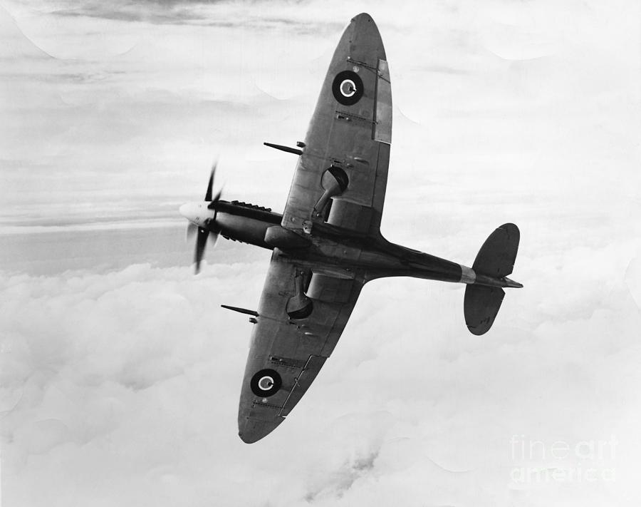 British Spitfire Fighter Plane Photograph by Bettmann
