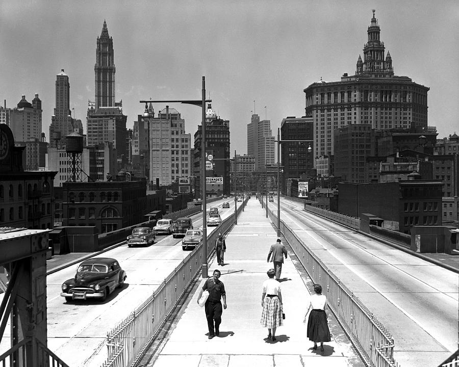 Brooklyn Bridge Photograph - Brooklyn Bridge Footwalk, Looking West by New York Daily News Archive