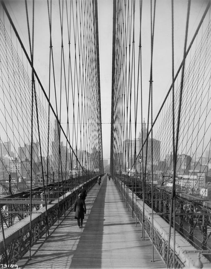 Brooklyn Bridge Photograph by Hulton Archive