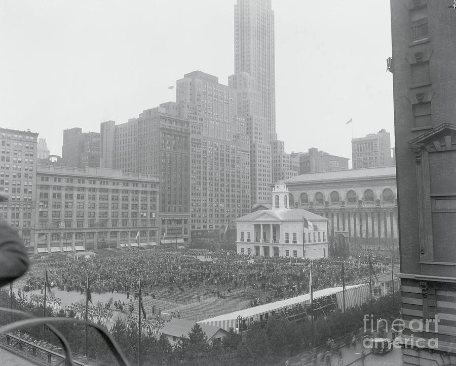 Bryant Park In 1930 Photograph by Bettmann
