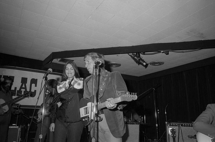 Music Photograph - Buck And Emmylou Atthe Palomino by Michael Ochs Archives