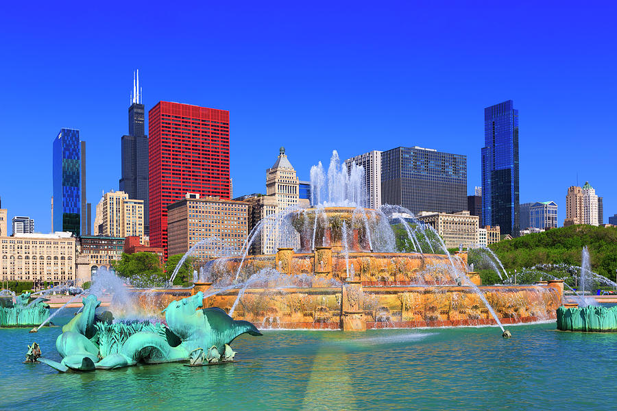 Buckingham Fountain In Chicago Photograph by Pawel.gaul Fine Art America