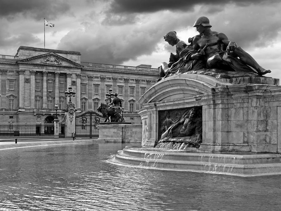 Buckingham Palace From Queen Victoria Memorial Fountain BW Photograph by Gill Billington