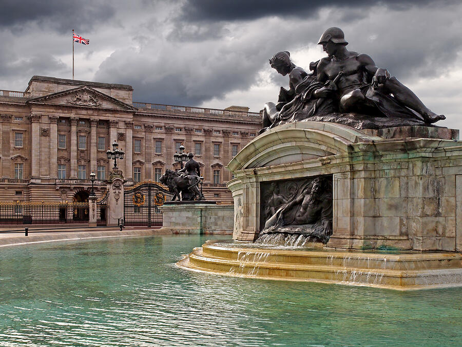 Buckingham Palace From Queen Victoria Memorial Fountain Photograph by Gill Billington