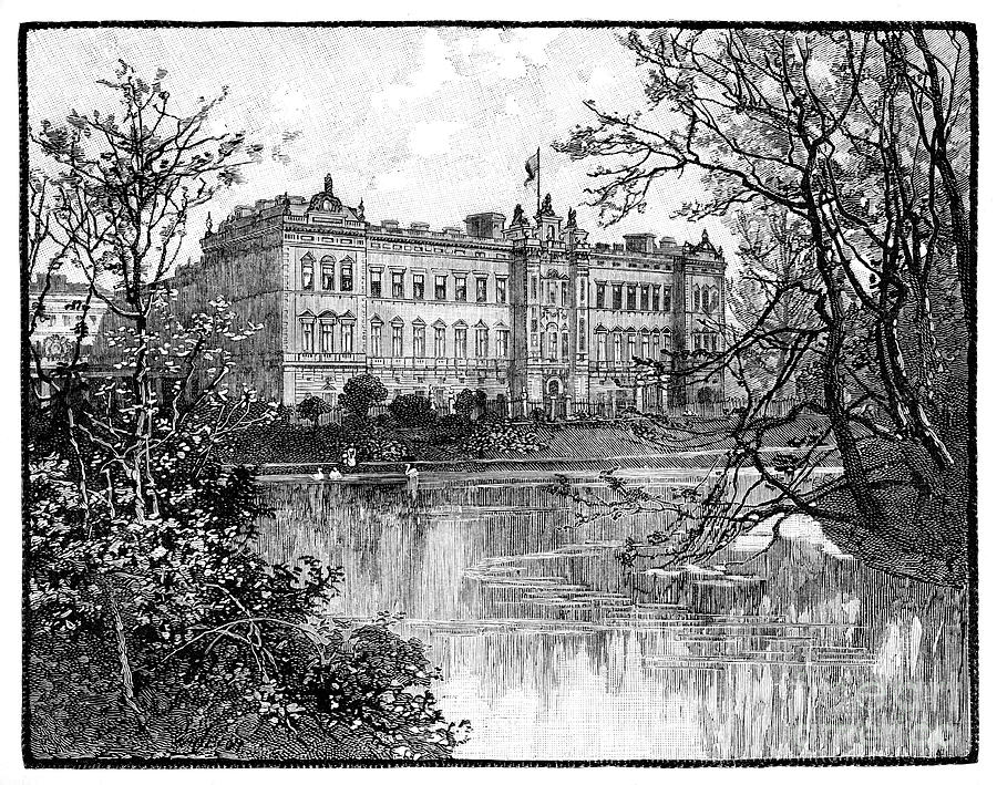 Buckingham Palace From St Jamess Park Drawing by Print Collector