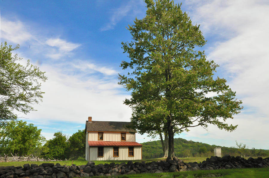 Bucolic Gettysburg Farmhouse Photograph by Bill Cannon