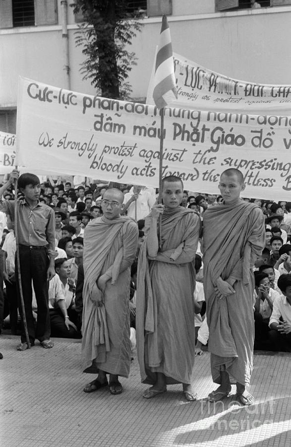 Buddhist Monks Protesting President Diem Photograph by Bettmann
