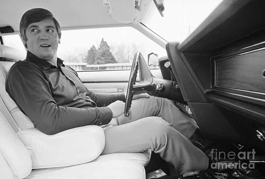 Buford Pusser In His Car Photograph by Bettmann - Fine Art America