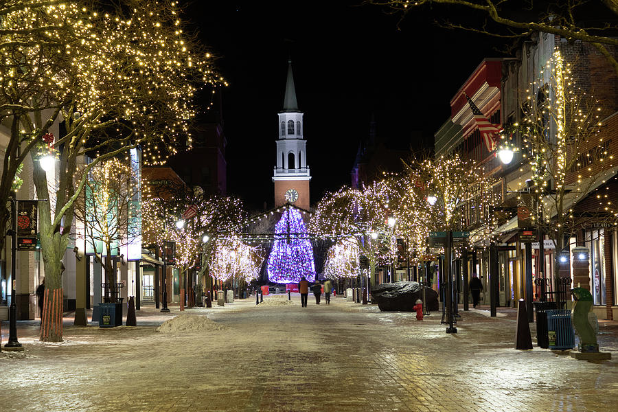 Burlington Vermont Church Street at Christmas Photograph by Jeff Folger