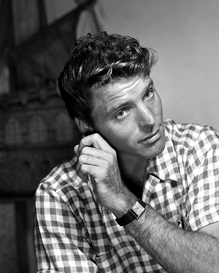 Burt Lancaster Looking Away Photograph by Globe Photos - Pixels