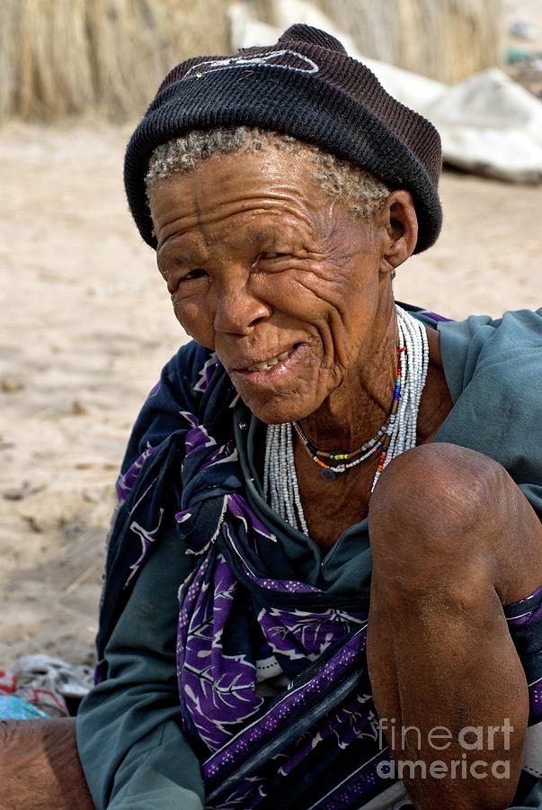 Desert Photograph - Bushman Woman by Chris Sattlberger/science Photo Library