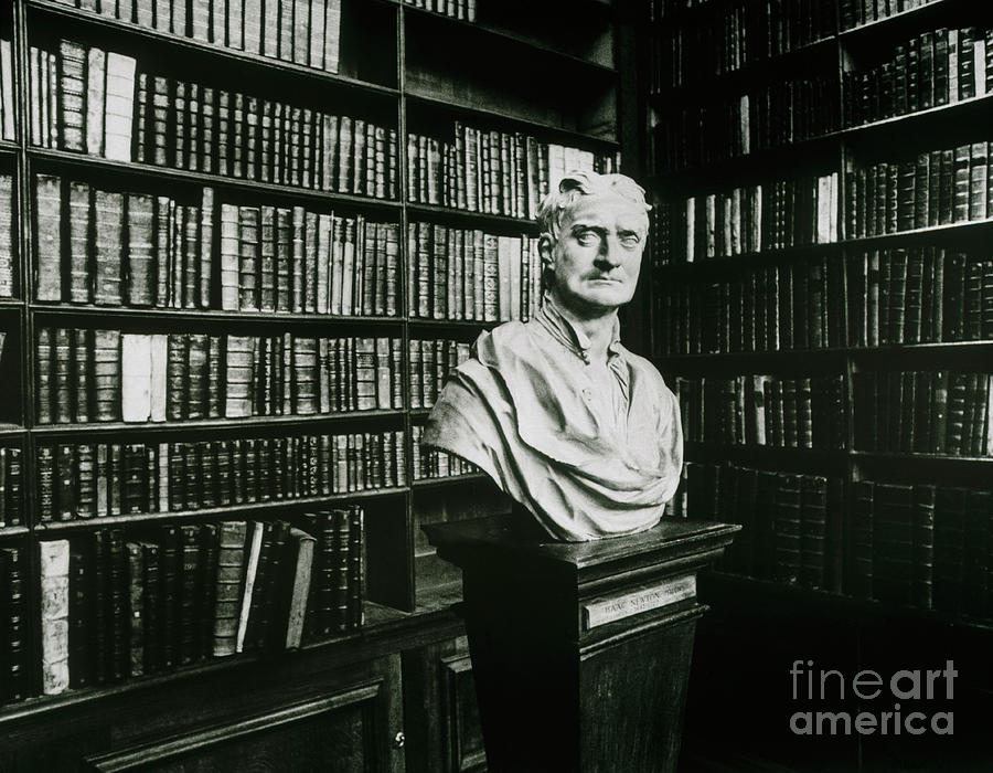 Bust Of Isaac Newton Photograph by Simon Marsden/science Photo Library
