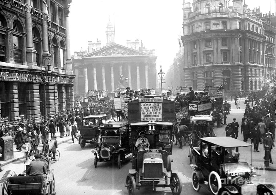 Bustling London Street Photograph by Bettmann