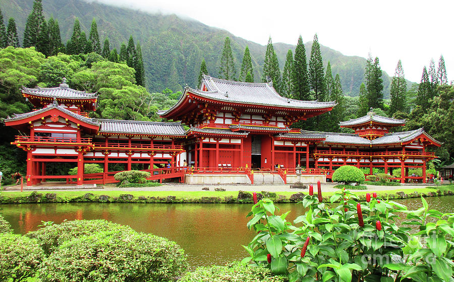 Byodo-In Temple 4 Photograph by Randall Weidner